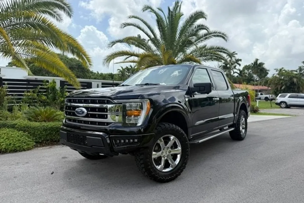 2023 Ford F-150 XLT photo 1