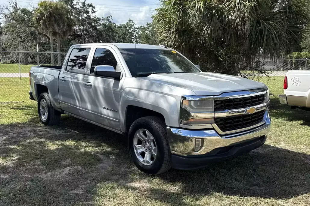 2016 Chevrolet Silverado 1500 LT photo 1