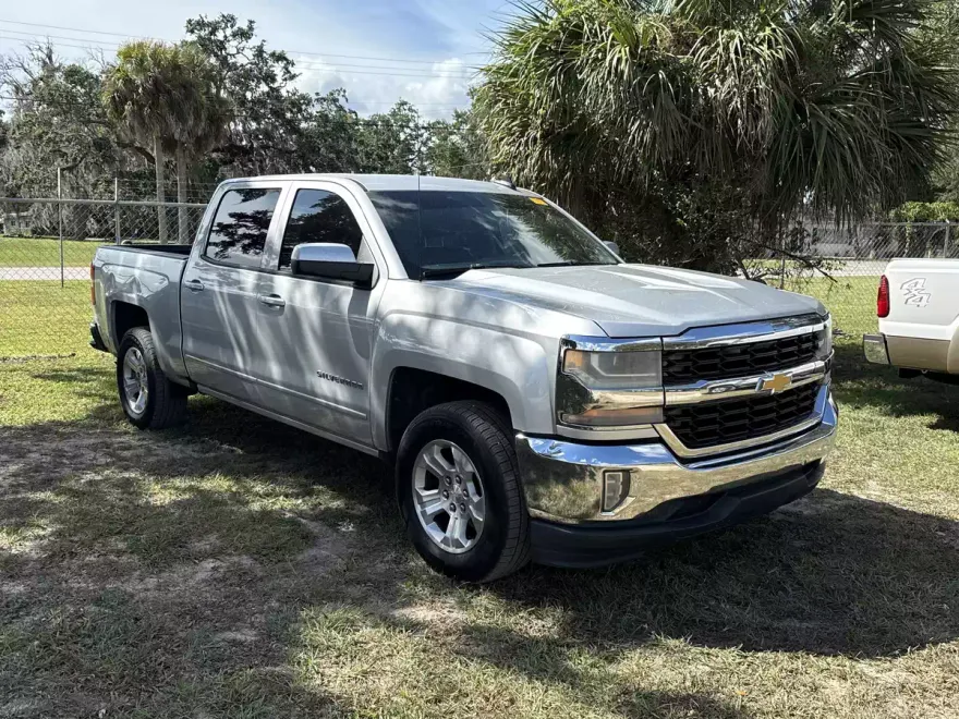 2016 Chevrolet Silverado 1500 LT photo 1