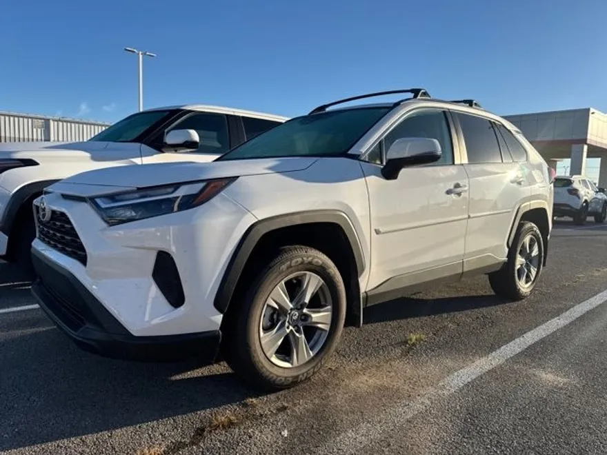 2025 Toyota RAV4 XLE photo 1