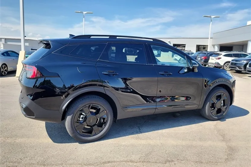 2026 Kia Sportage X-Line photo 1