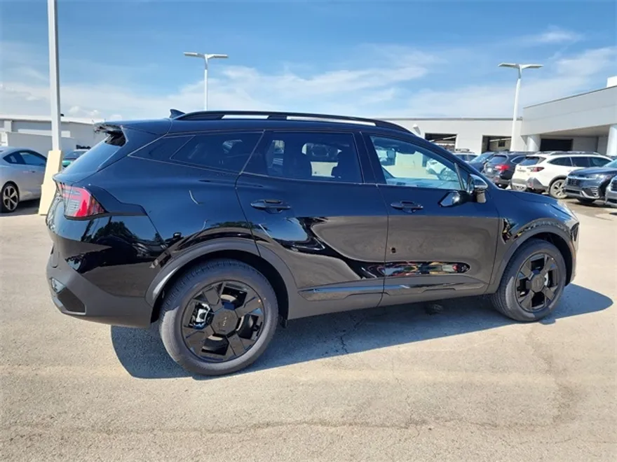 2026 Kia Sportage X-Line photo 1