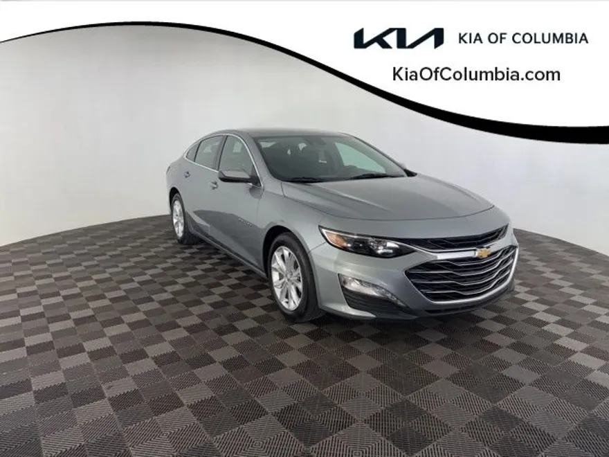 2024 Chevrolet Malibu 1LT photo 1