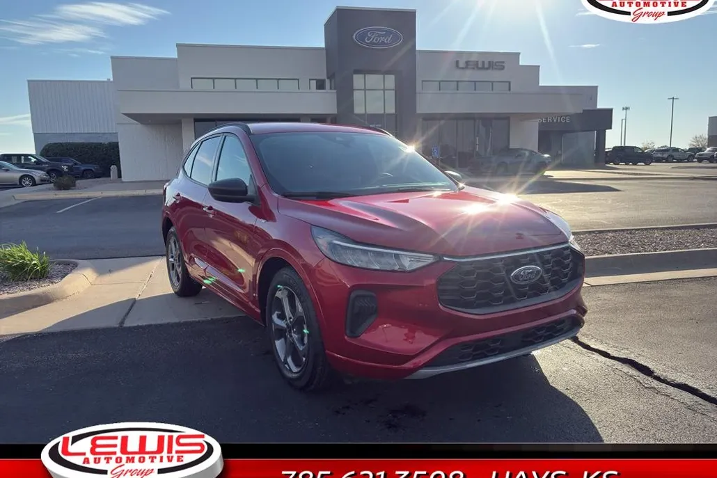 2023 Ford Escape ST-Line photo 1