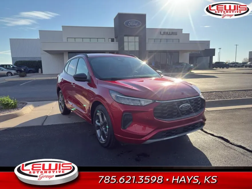 2023 Ford Escape ST-Line photo 1