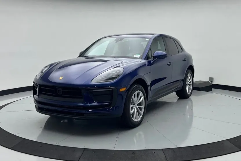 2025 Porsche Macan Base photo 1