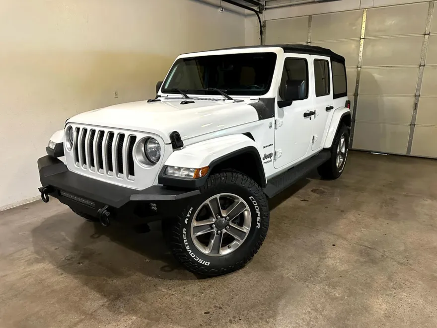 2018 Jeep Wrangler Unlimited Sahara photo 1