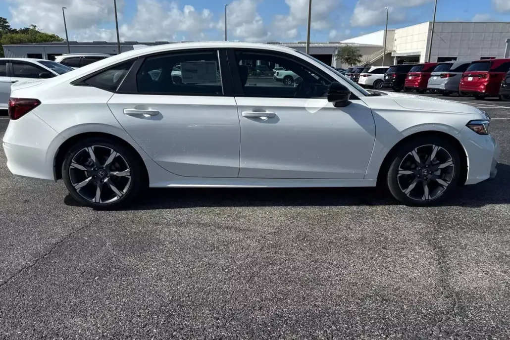 2026 Honda Civic Hybrid Sport Touring photo 1