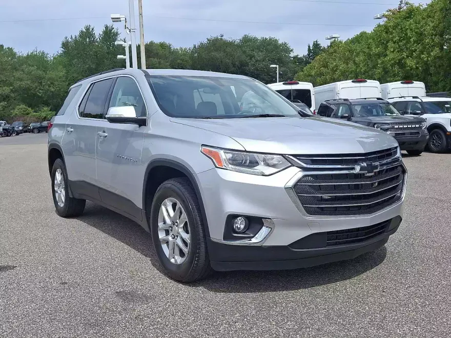 2021 Chevrolet Traverse Cloth photo 1