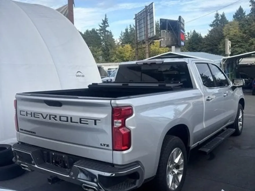 2022 Chevrolet Silverado 1500 LTZ photo 1