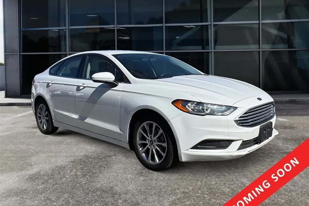 2017 Ford Fusion SE photo 1