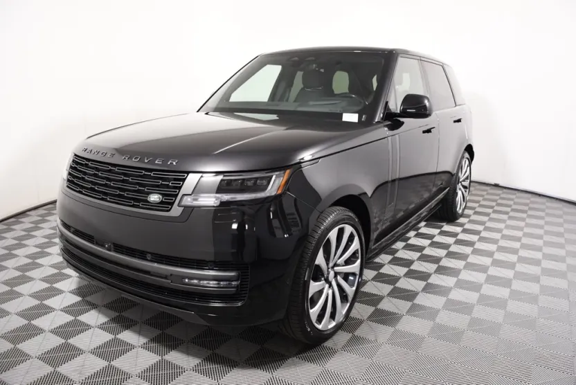 2025 Land Rover Range Rover SE photo 1