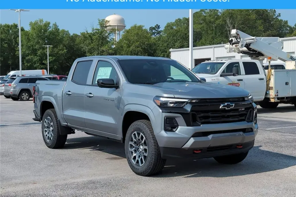 2025 Chevrolet Colorado Z71 photo 1