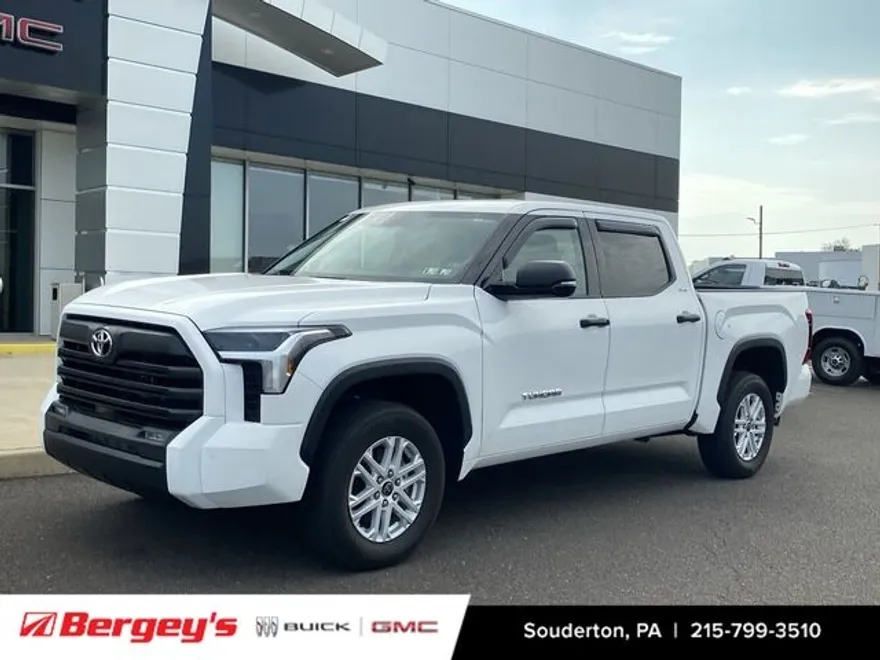 2023 Toyota Tundra SR5 photo 1