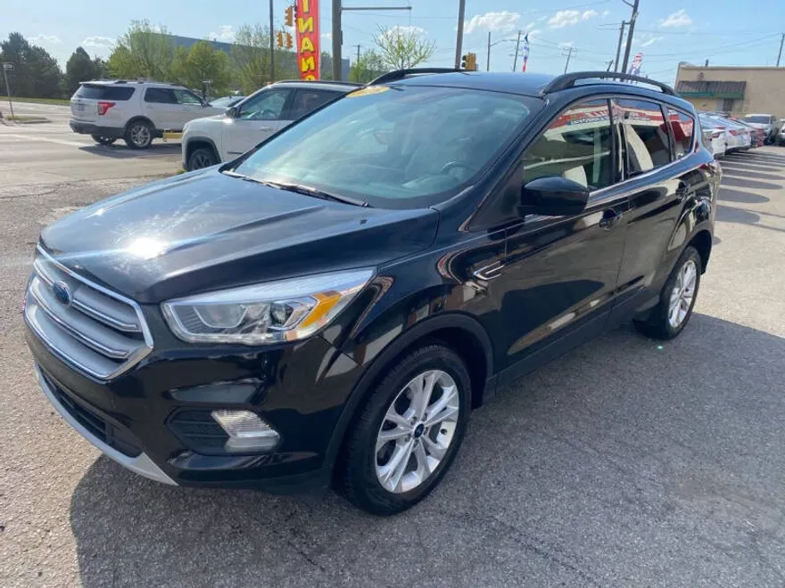 2018 Ford Escape SEL photo 1