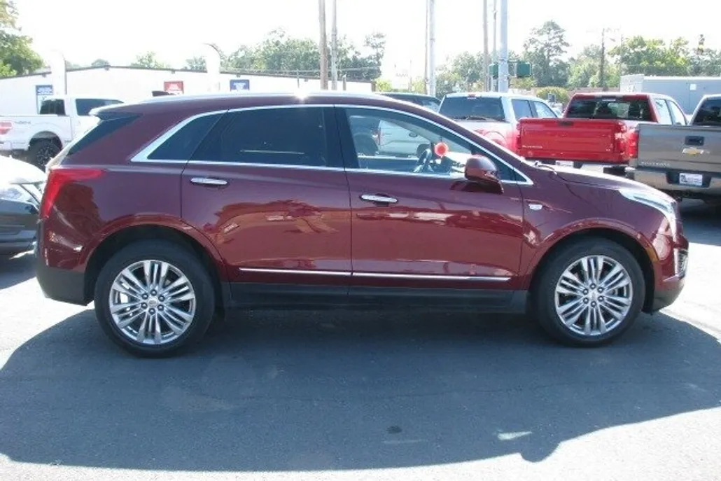 2018 Cadillac XT5 Premium Luxury photo 1