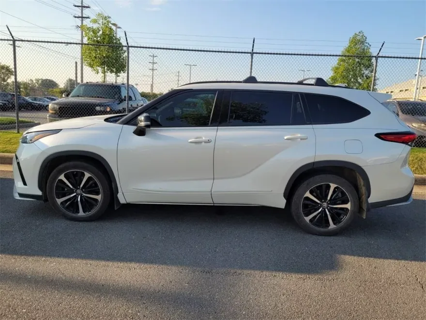 2021 Toyota Highlander XSE photo 1