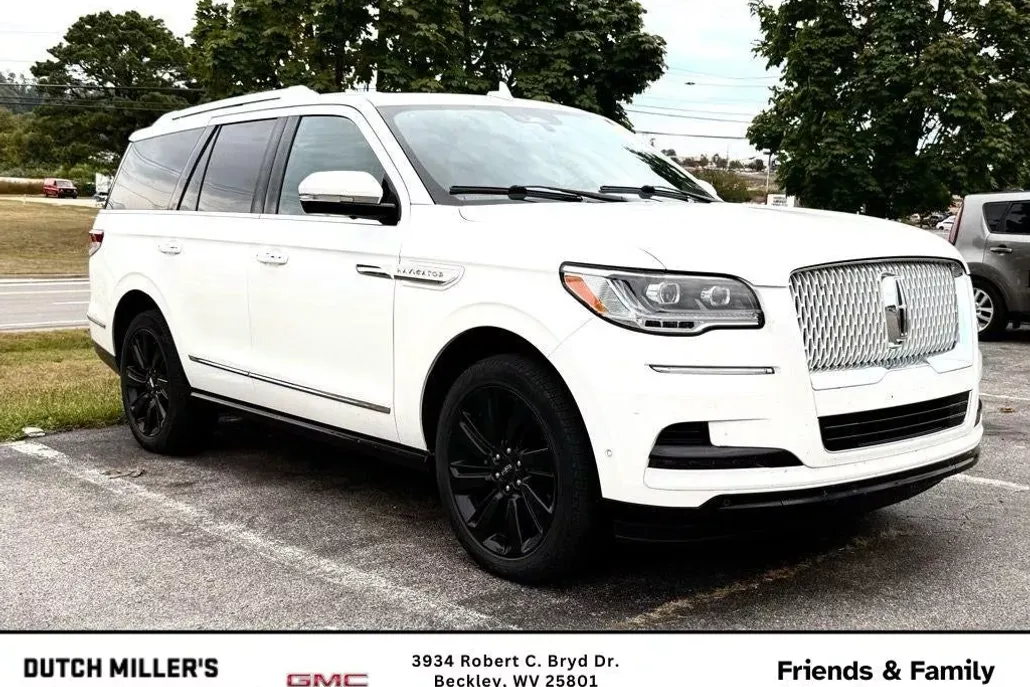 2023 Lincoln Navigator Reserve photo 1