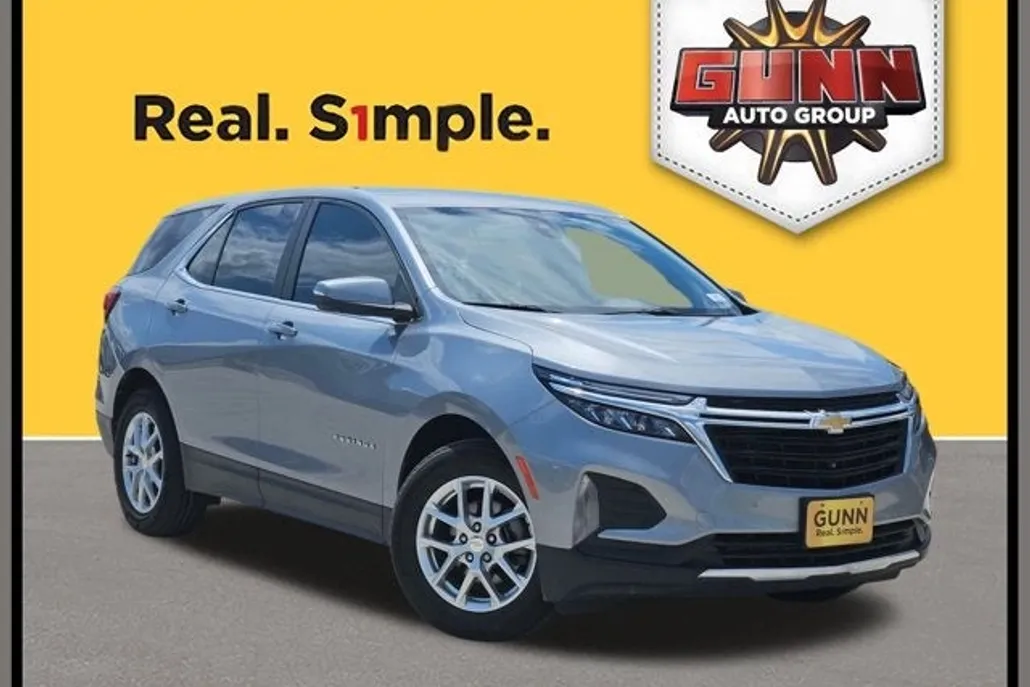 2024 Chevrolet Equinox LT photo 1