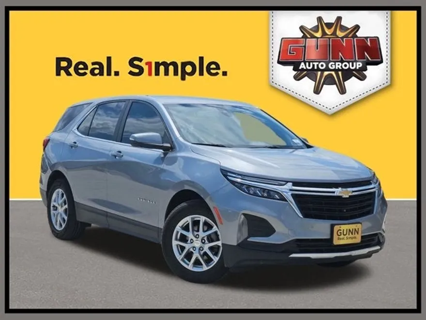 2024 Chevrolet Equinox LT photo 1