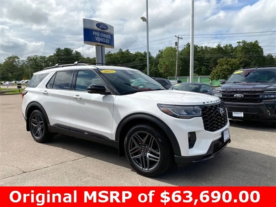 2025 Ford Explorer ST photo 1