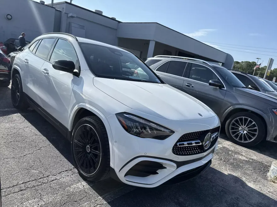 2025 Mercedes Benz GLA 250 photo 1