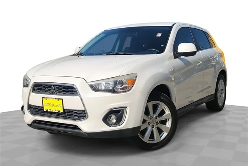 2014 Mitsubishi Outlander Sport SE photo 1