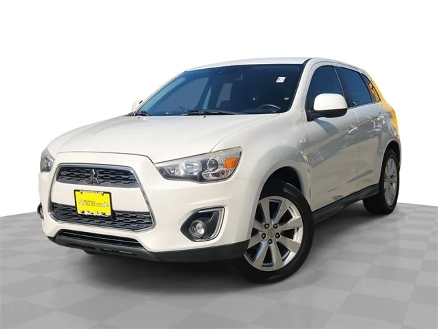 2014 Mitsubishi Outlander Sport SE photo 1