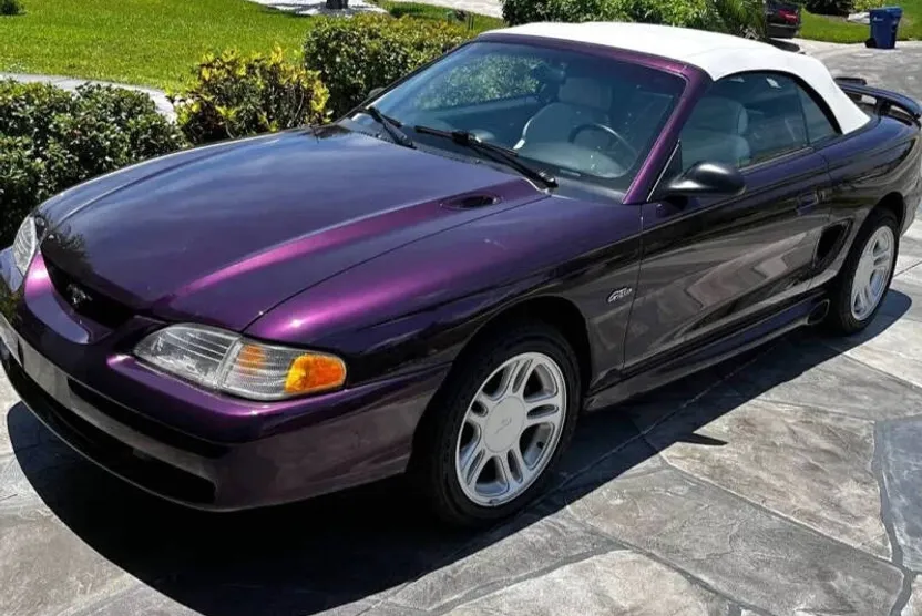 1996 Ford Mustang GT photo 1