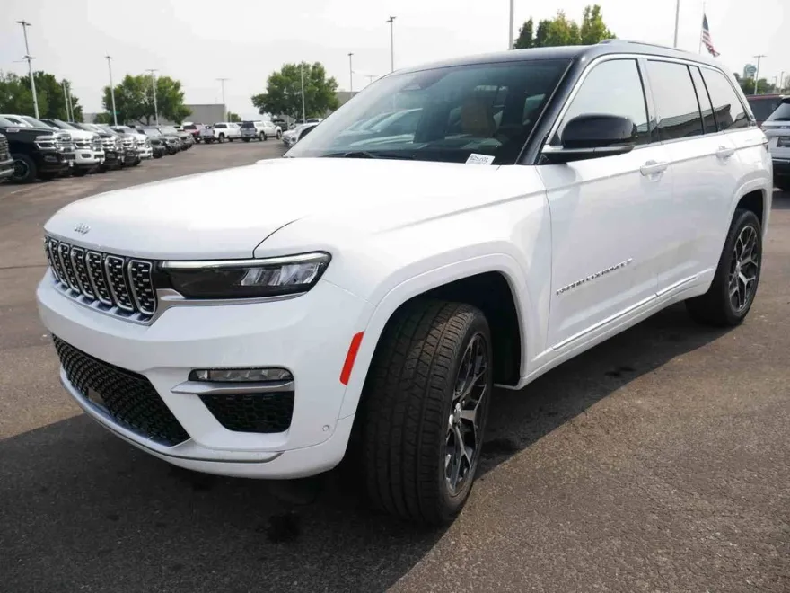 2025 Jeep Grand Cherokee Summit photo 1
