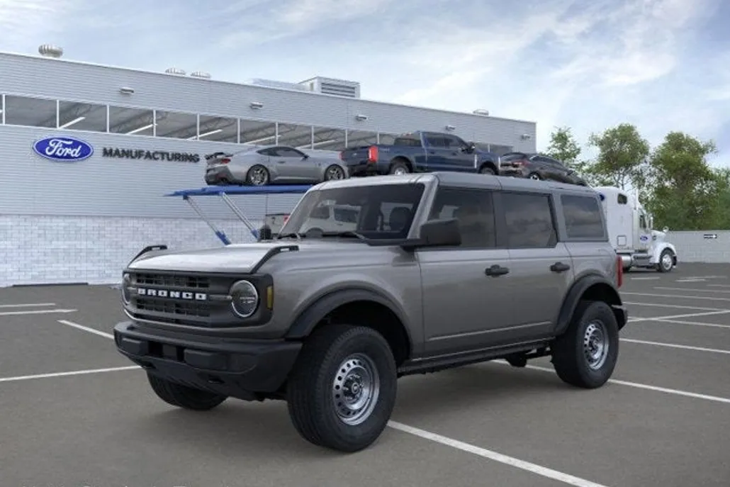 2025 Ford Bronco Base photo 1