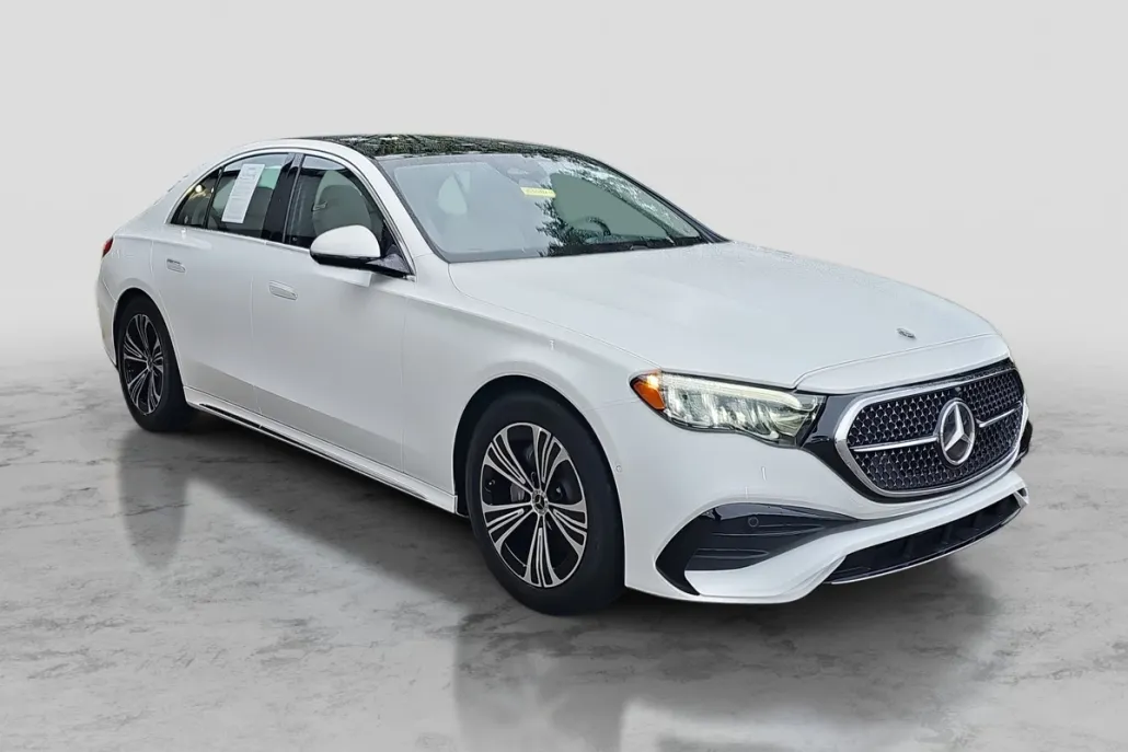 2025 Mercedes Benz E 350 Sedan photo 1