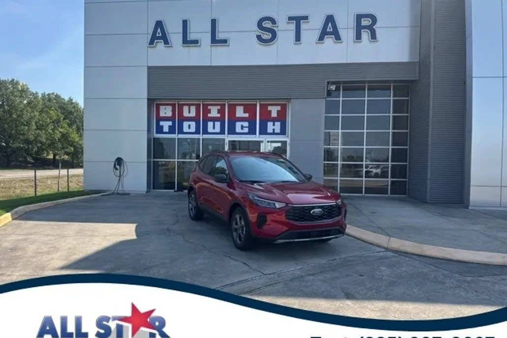 2025 Ford Escape ST-Line photo 1
