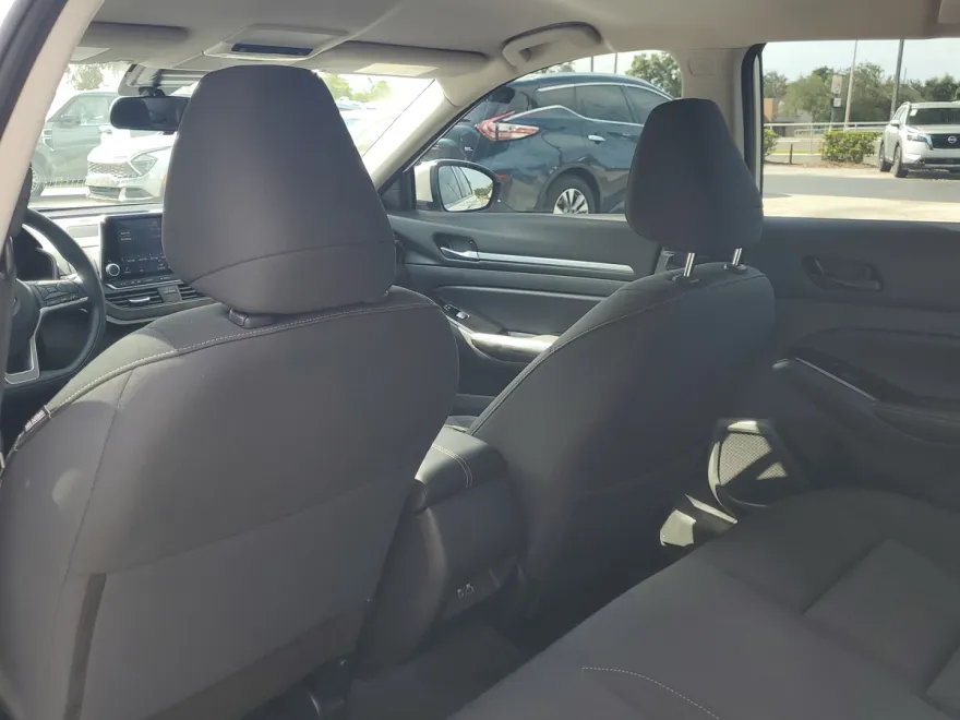 2023 Nissan Altima 2.5 SV photo 1