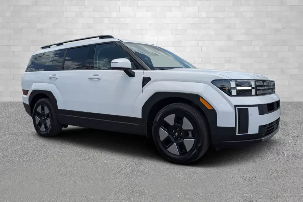 2025 Hyundai Santa Fe SEL photo 1