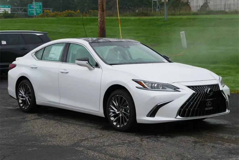 2025 Lexus ES 350 Luxury photo 1