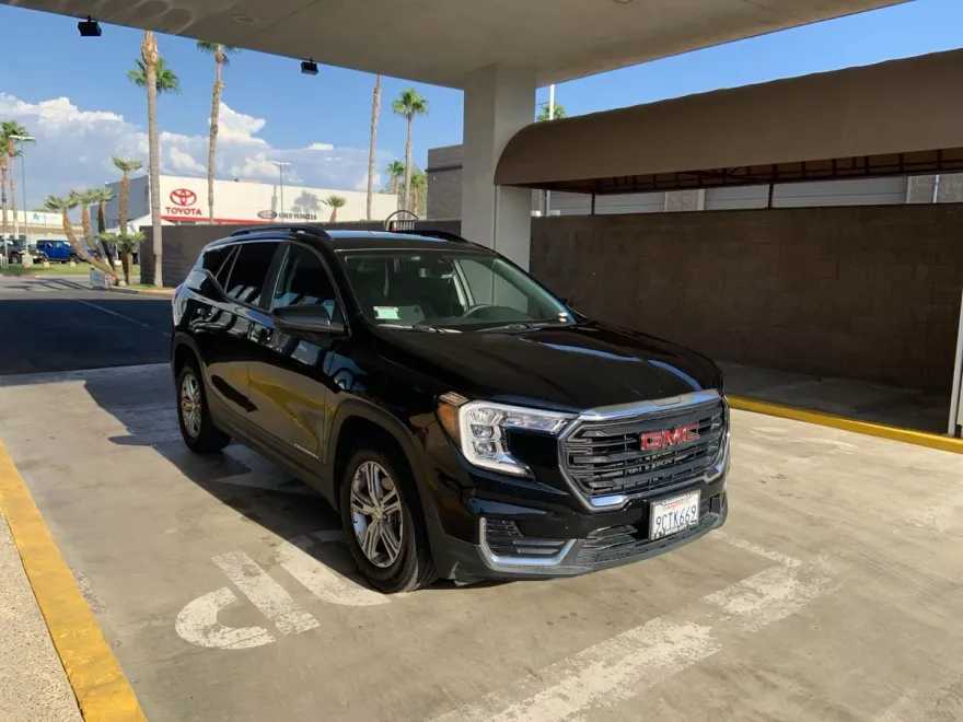 2022 Gmc Terrain SLE photo 1