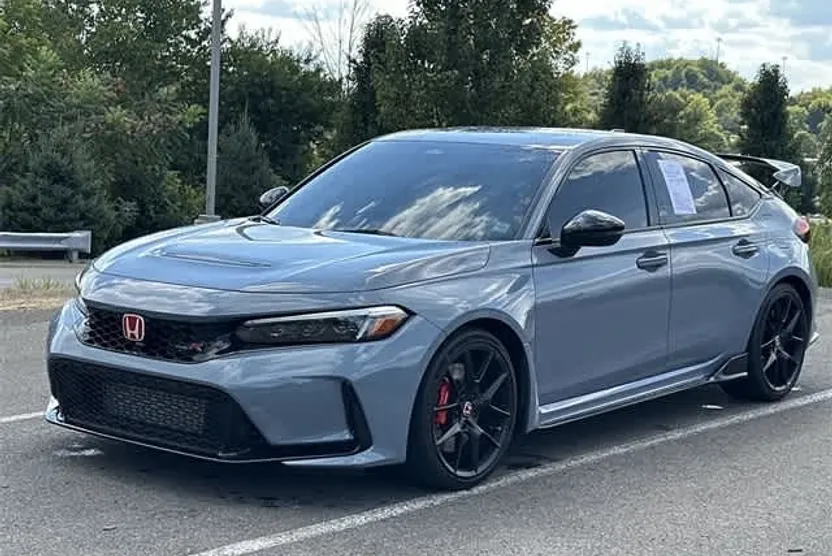 2025 Honda Civic Type R photo 1