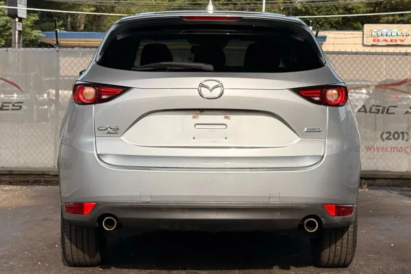 2017 Mazda CX-5 Grand Touring photo 1