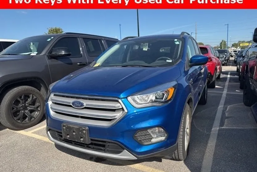 2019 Ford Escape SEL photo 1