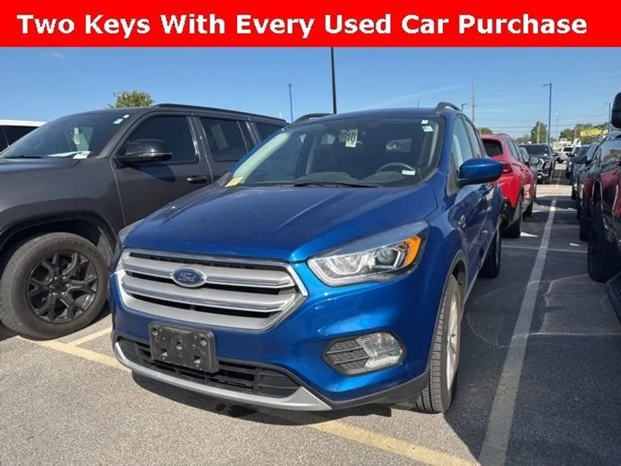 2019 Ford Escape SEL photo 1