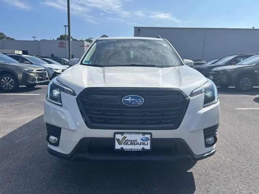 2022 Subaru Forester Premium photo 1