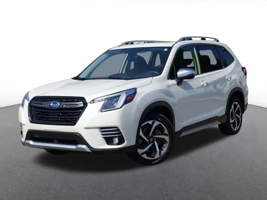 2022 Subaru Forester Touring photo 1