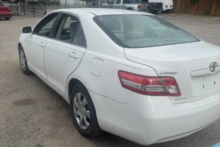 2011 Toyota Camry Base photo 1