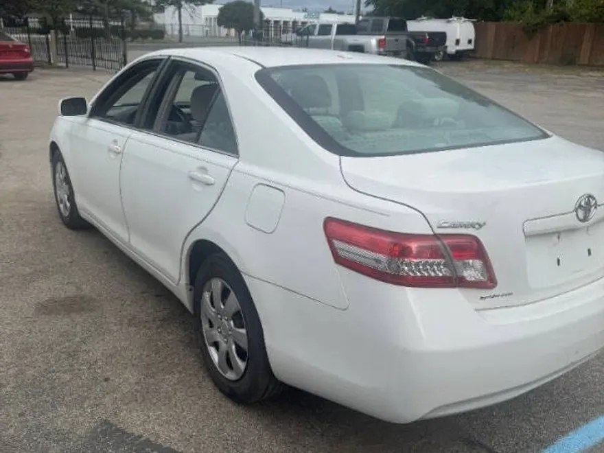 2011 Toyota Camry Base photo 1