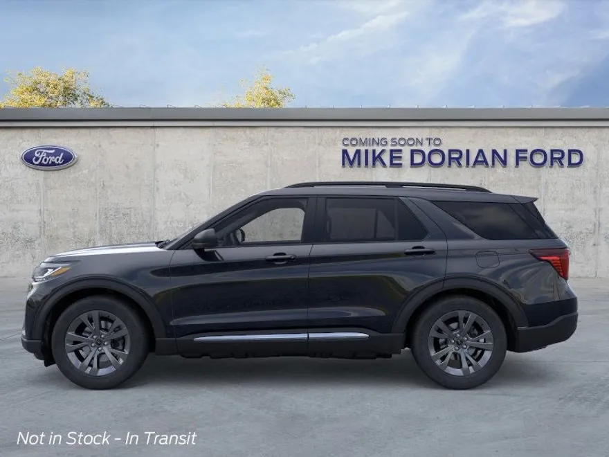 2025 Ford Explorer photo 1