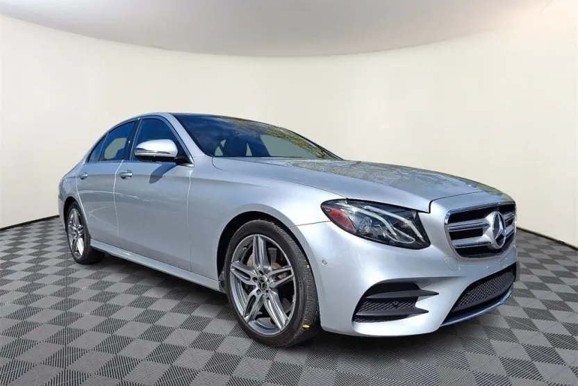 2019 Mercedes Benz E 450 Sedan photo 1