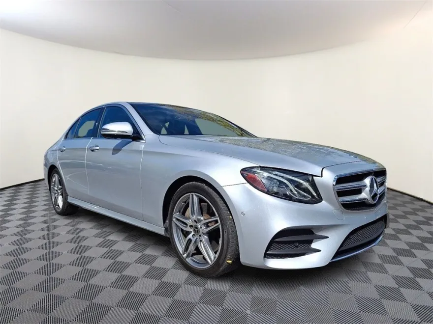 2019 Mercedes Benz E 450 Sedan photo 1