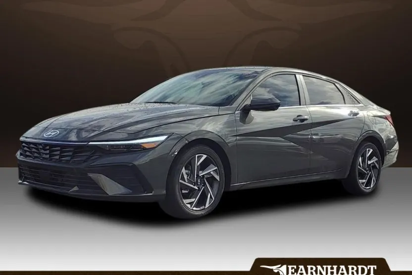 2025 Hyundai Elantra Limited photo 1