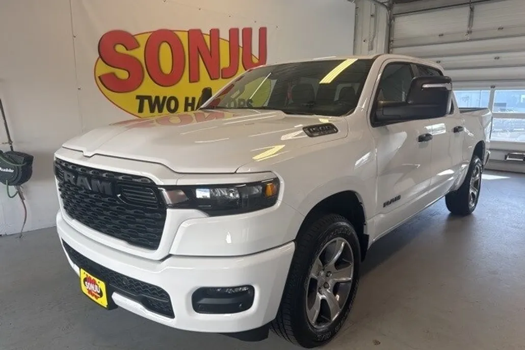 2025 Ram 1500 Tradesman photo 1